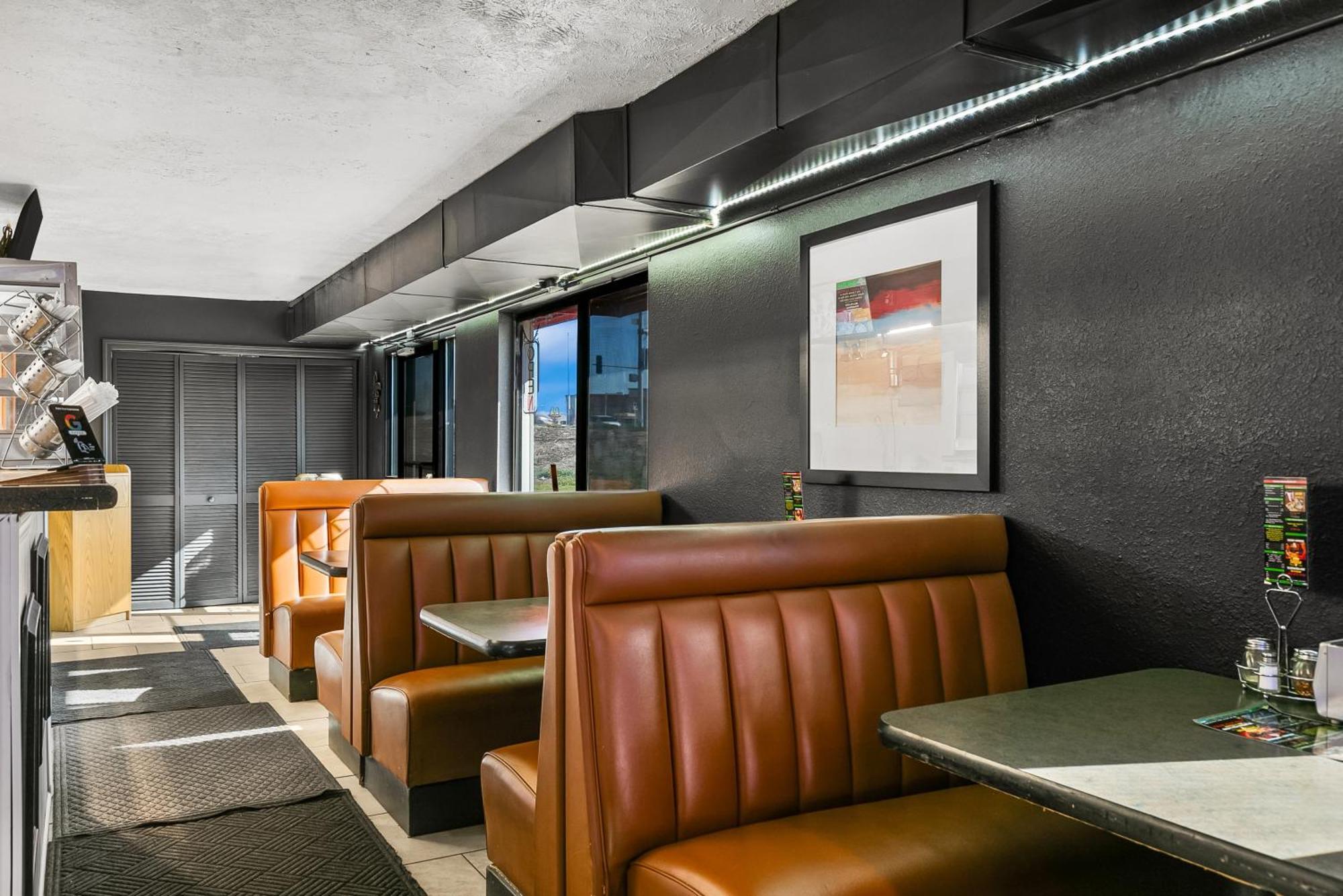 Americas Best Value Inn - Lincoln Airport Zewnętrze zdjęcie