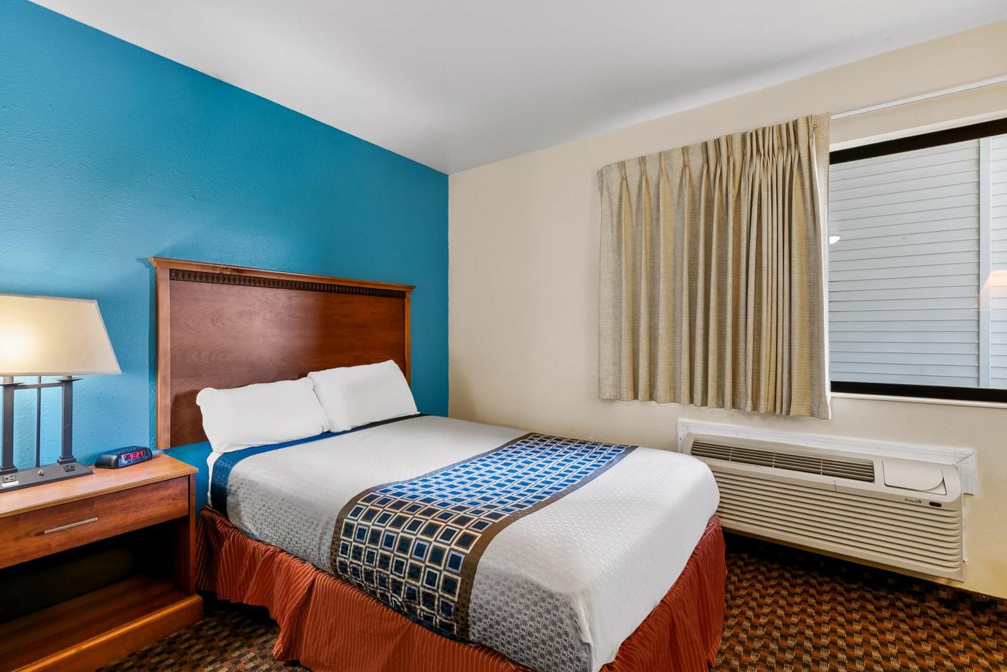 Americas Best Value Inn - Lincoln Airport Zewnętrze zdjęcie